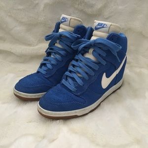 Nike "Sky High" blue suede sneaker wedge, size 7